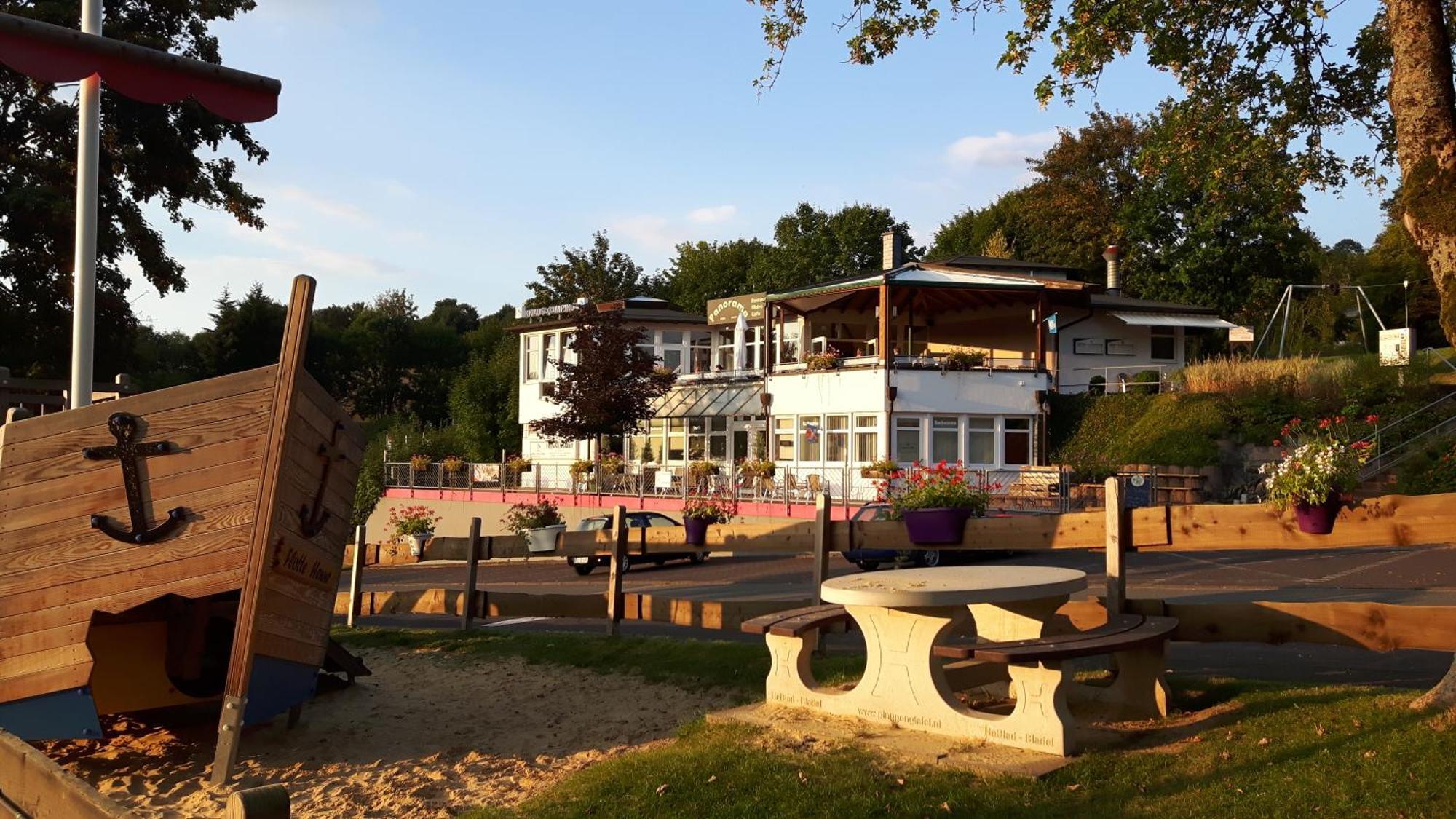 Knaus Campingpark Hennesee Meschede Exteriör bild